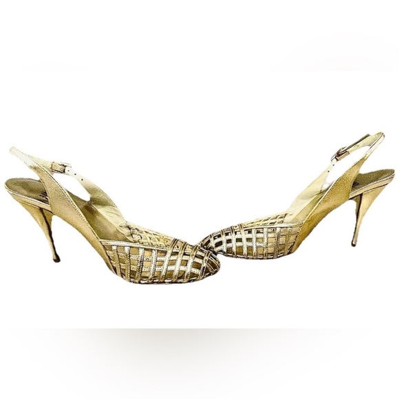 Sold Stuart Weitzman Gold Slingback Peep Toe Heels Size 6 - Picture 7 of 11